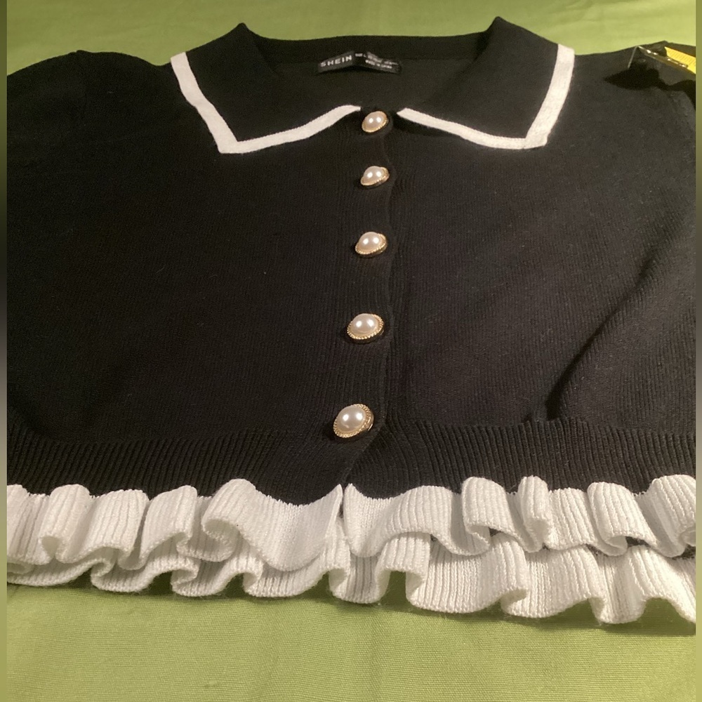RUFFLES BLACK/WHITE WAIST TOP - Picture 5 of 12